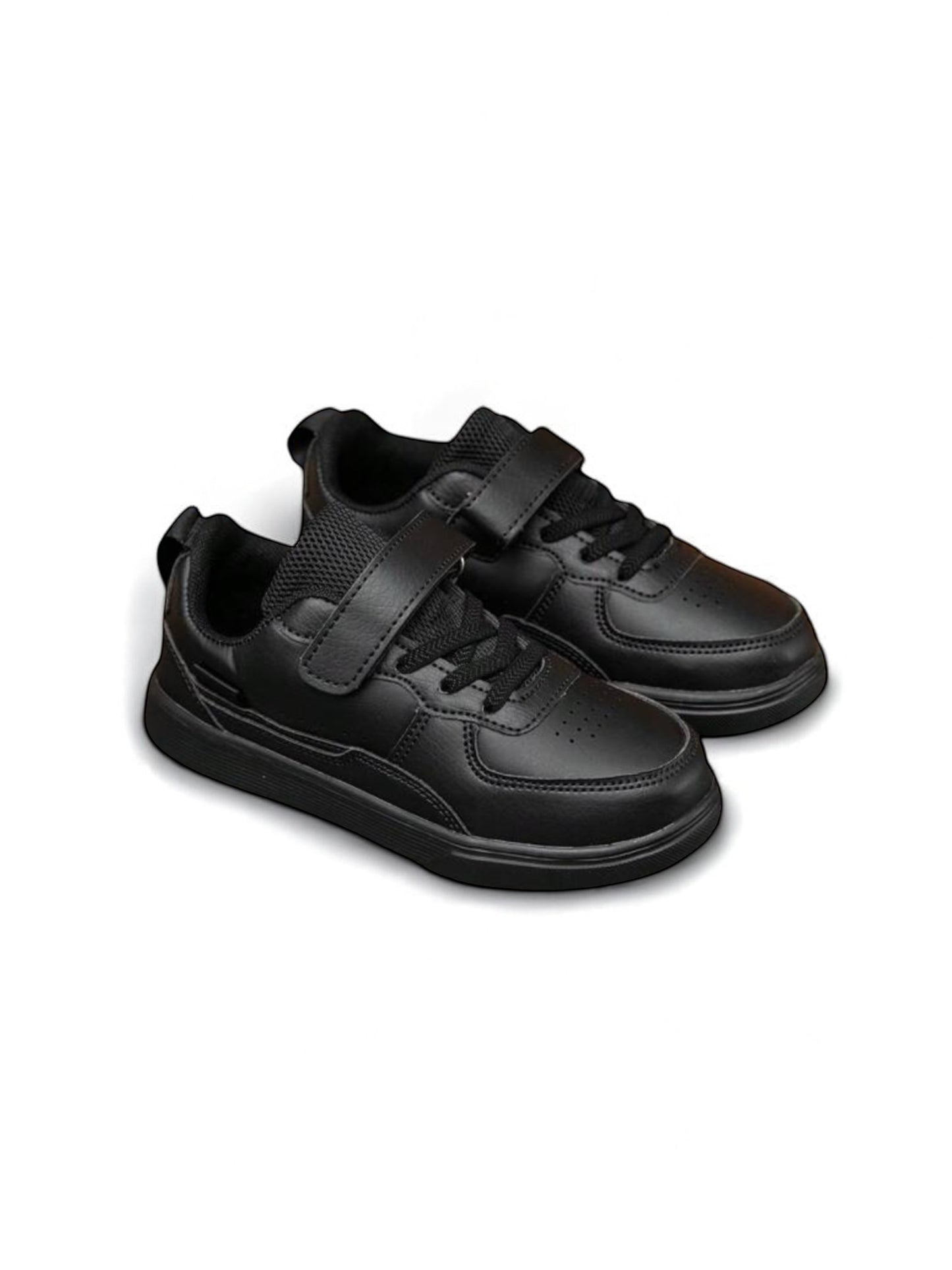 Boy black sneaker with Velcro strap 2k5