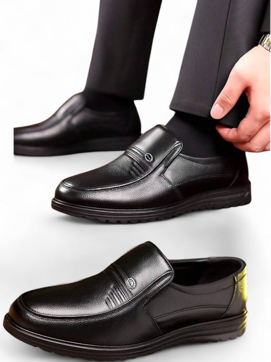 Boys black school shoes 2k5
