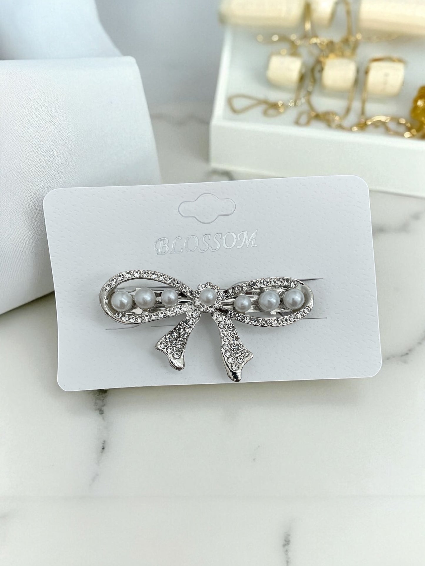 Blossom pearl bow hair accessories