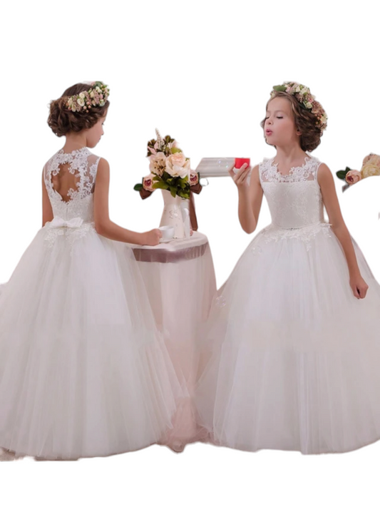 White princess  dres with bow
