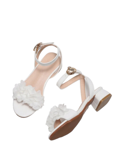 Girl white formal shoes with flowers on top 2k5